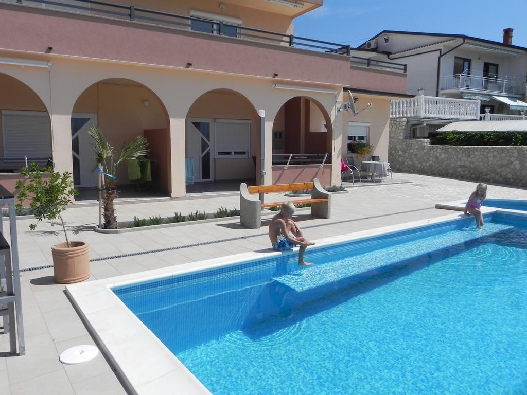 Apartments Antolic Novi Vinodolski Ngoại thất bức ảnh